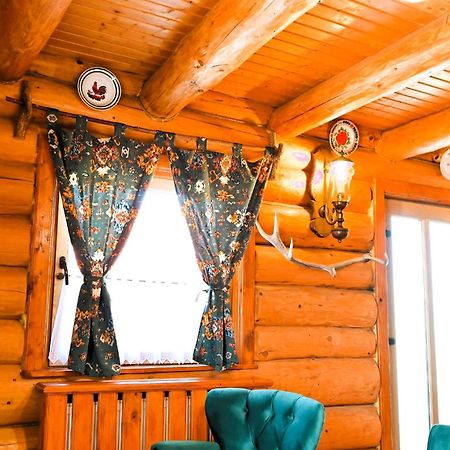 Villa Casa De Lemn Rîşnov Esterno foto