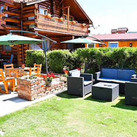 Villa Casa De Lemn Rîşnov Esterno foto