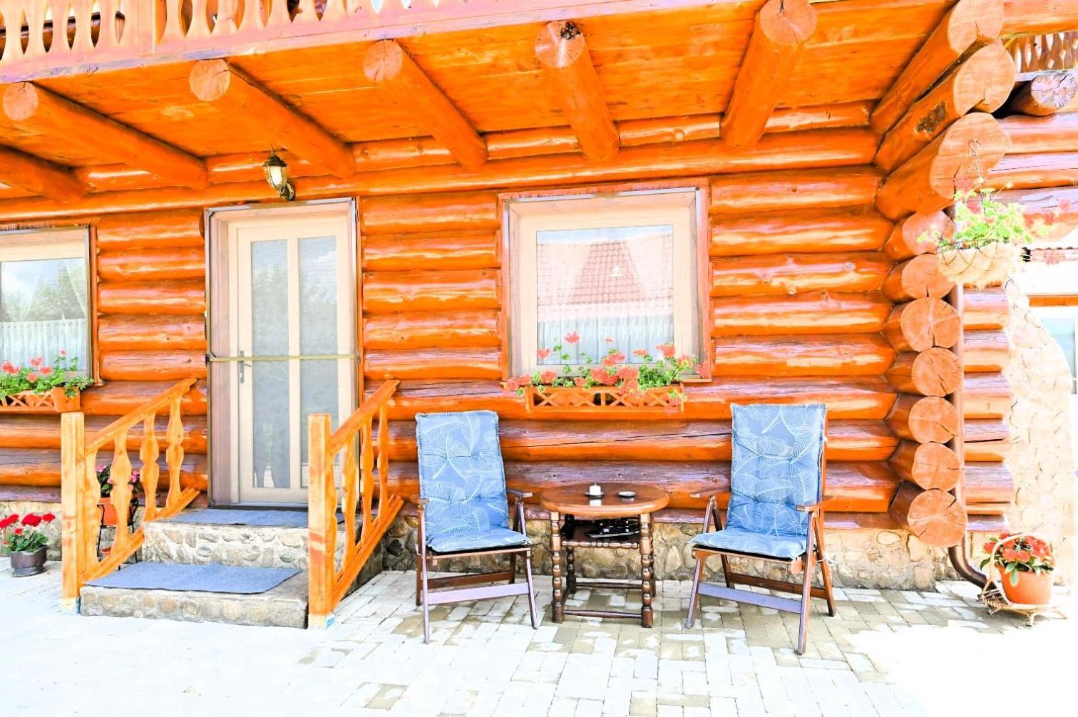 Villa Casa De Lemn Rîşnov Esterno foto