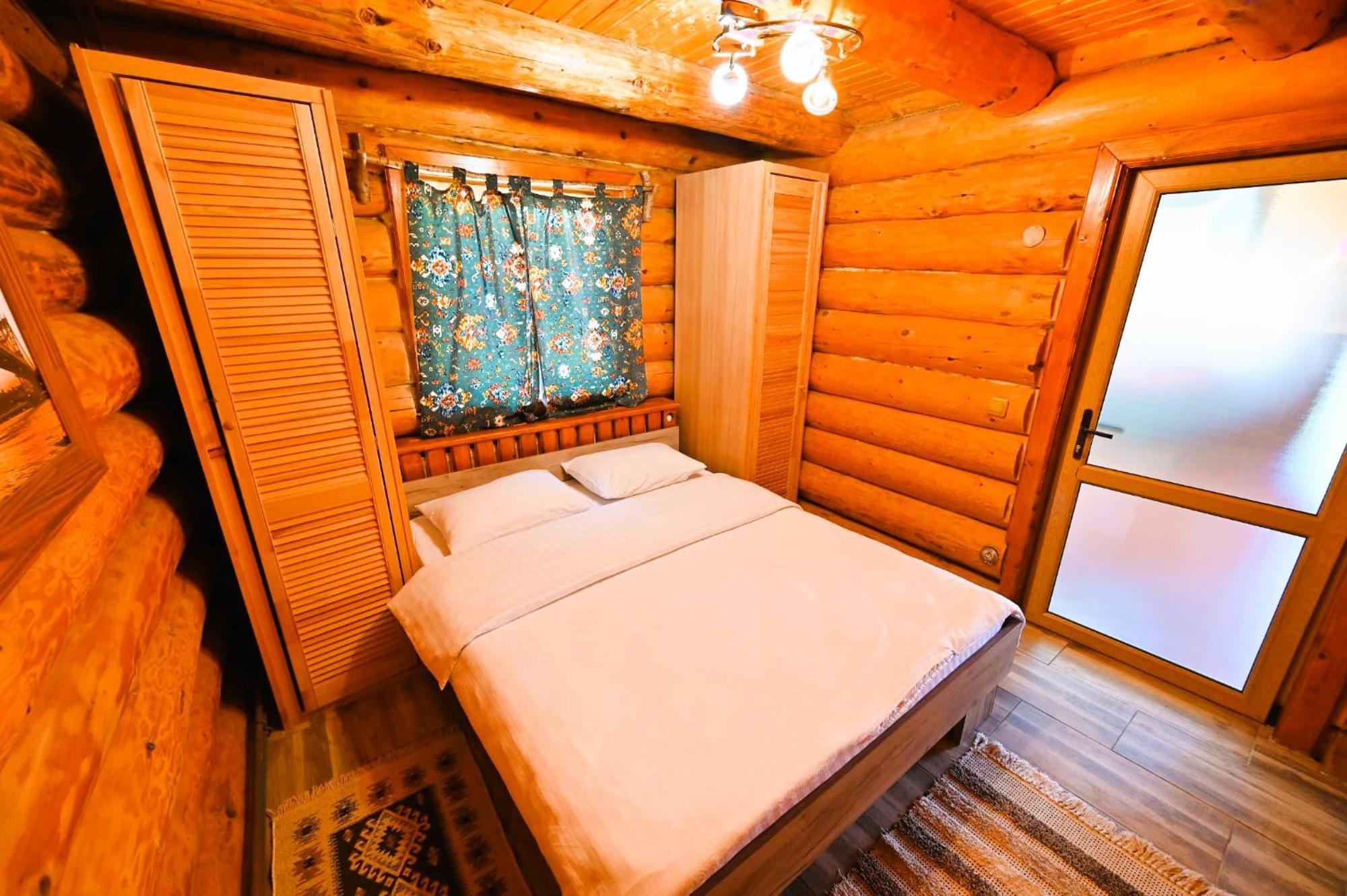 Villa Casa De Lemn Rîşnov Esterno foto